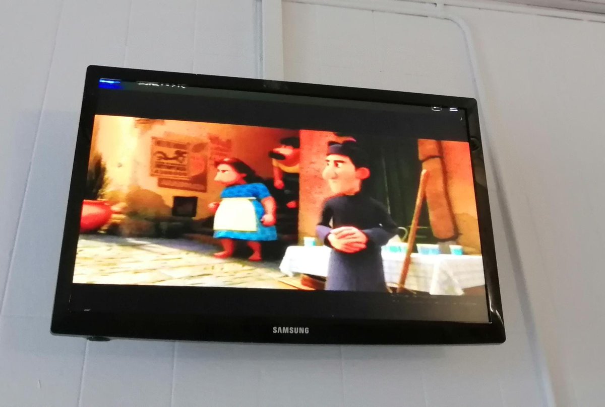 vallhebron's tweet photo. El passat divendres els més petits de Vall d'Hebron gaudien de l'estrena en exclusiva de Luca, l'última pel·lícula de @Disney. Una iniciativa que van dur a terme a diferents hospitals🏥

Moltes gràcies per ajudar-nos a fer més entretinguda la seva estada a l'Hospital Infantil! 👏🏼 https://t.co/BFjXCVlflu