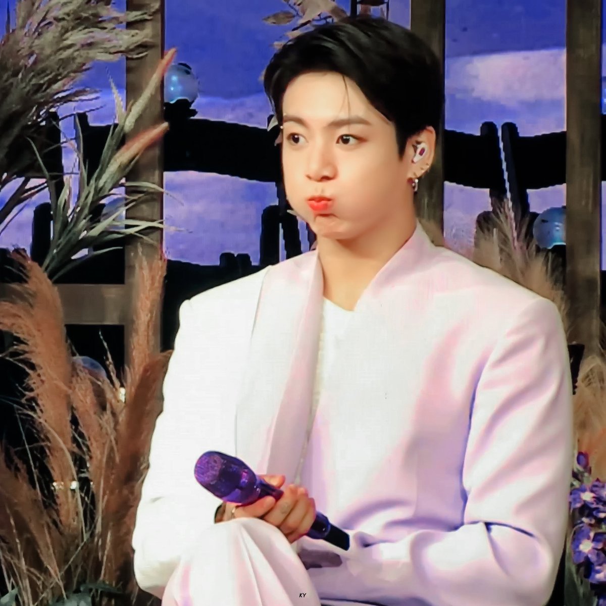 lovein1100001's tweet photo. #정국 #JUNGKOOK @BTS_twt https://t.co/mWCQg7L0Ki