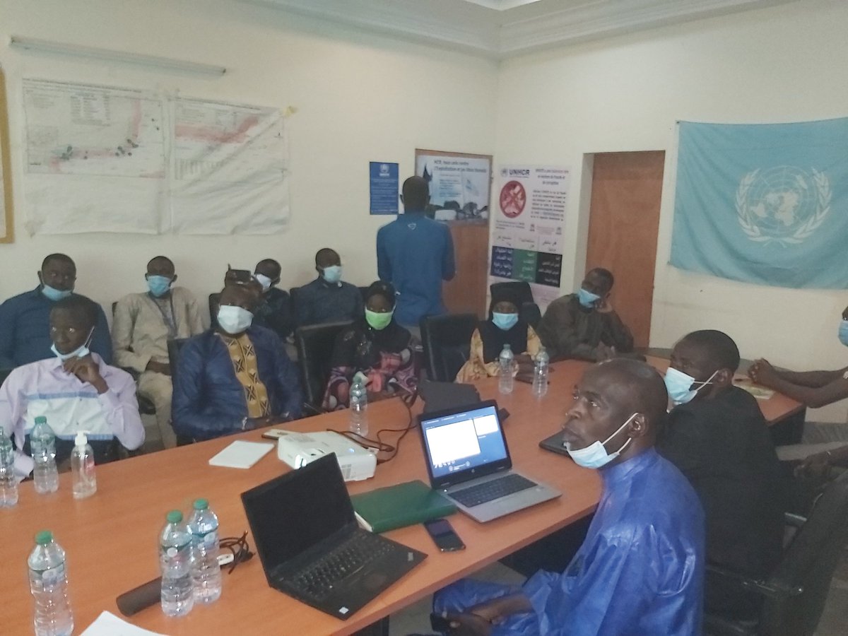 ProgramVNUNiger's tweet photo. #Tillabery présentation des opportunités de #volontariat à la #Jeunesse de la ville. L'occasion pour cette jeunesse de découvrir la définition et les modalités du volontariat des Nations unies.
#noussommeslinspirationenaction https://t.co/Kk5zXY1qwB
