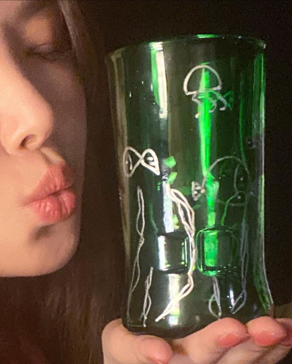 iluvyub's tweet photo. 210622 IG @.iluvyub

I'm participating in this campaign for the environment🌏
I drew cute kids under the sea🐟🦀🐢🐠

Baltglas makes products by upcycling difficult to recycle bottles!! I can't believe I can practice environmentalism &amp; draw my own pictures without difficulty🧡 https://t.co/ABoEx4oP5d