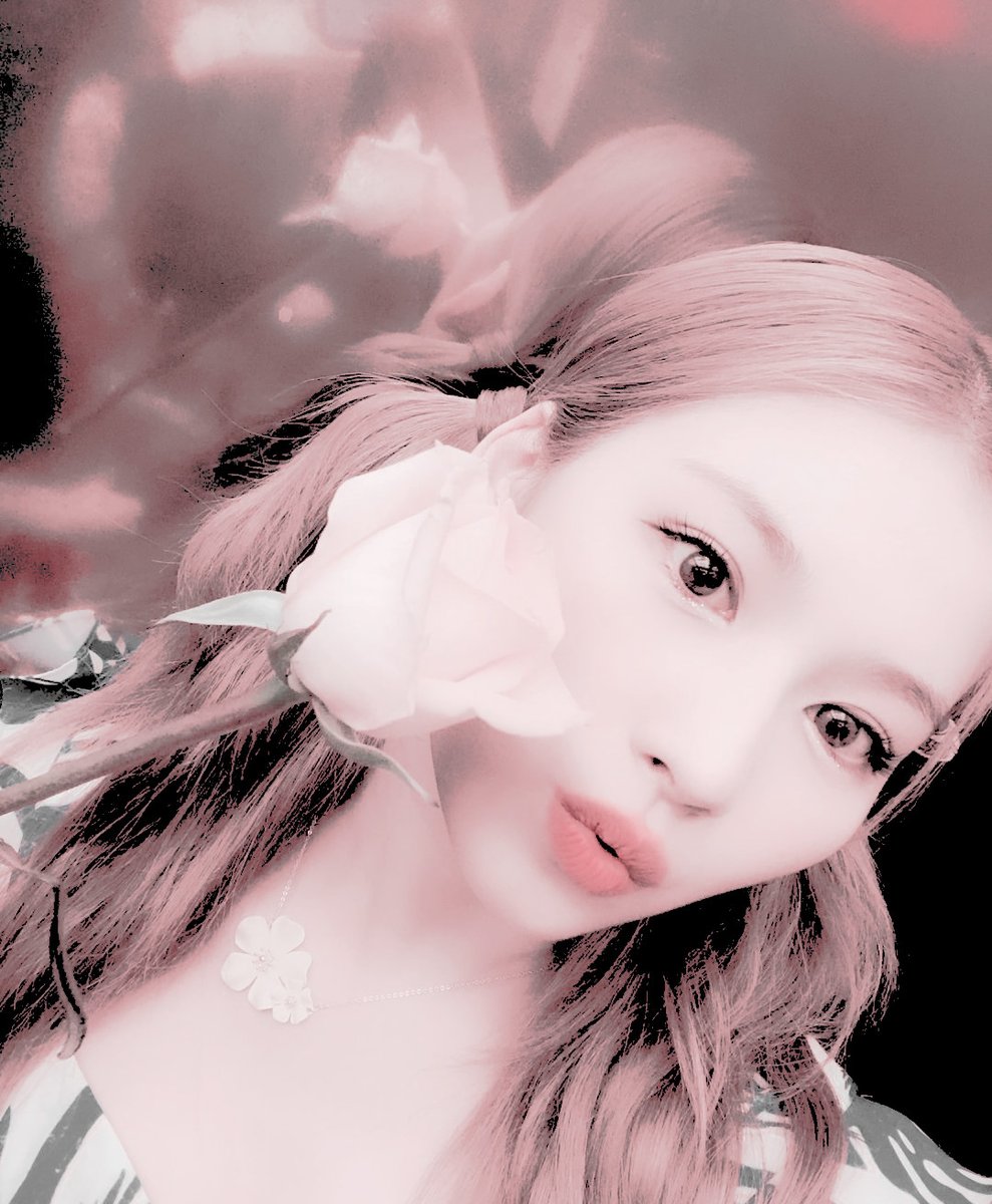 holla cemuaa nnaa 
i'm puspa leggo temenan wimme ! 😼
cekalian ajarin puspa main rp twitter yyaa 
mutualan ? rt or like 
fambest ? ayyo dm aja yya kak 

#roleplayer #roleplayerkpop #Root #roleplayaccount #rptwt #SANA #roleplayerworld