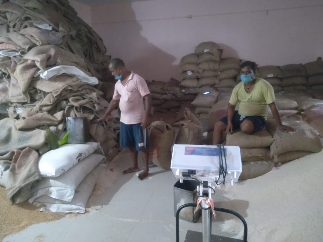 YSDIndia's tweet photo. We are monitoring #PublicDistributionSystem to ensure beneficiaries get their #Covid19 quota provided by central and state government, timely and appreciate quantity in #Ganjam #Odisha #CRLR #APPI #NFSA https://t.co/UWWj0hTdBT