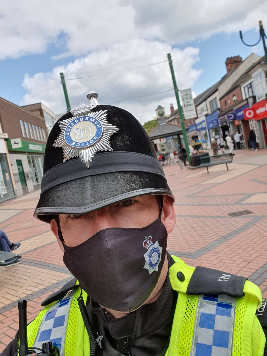 Humberbeat_NL's tweet photo. #Scunthorpe Hello everyone hope we are all feeling good today. Just to let you know officers are on foot patrol on the High Street and surrounding streets. If you see any of us say hello. #PCSMiller #Inyourcommunity #crimeprevention #keepsafe https://t.co/yq0I2P0rfl
