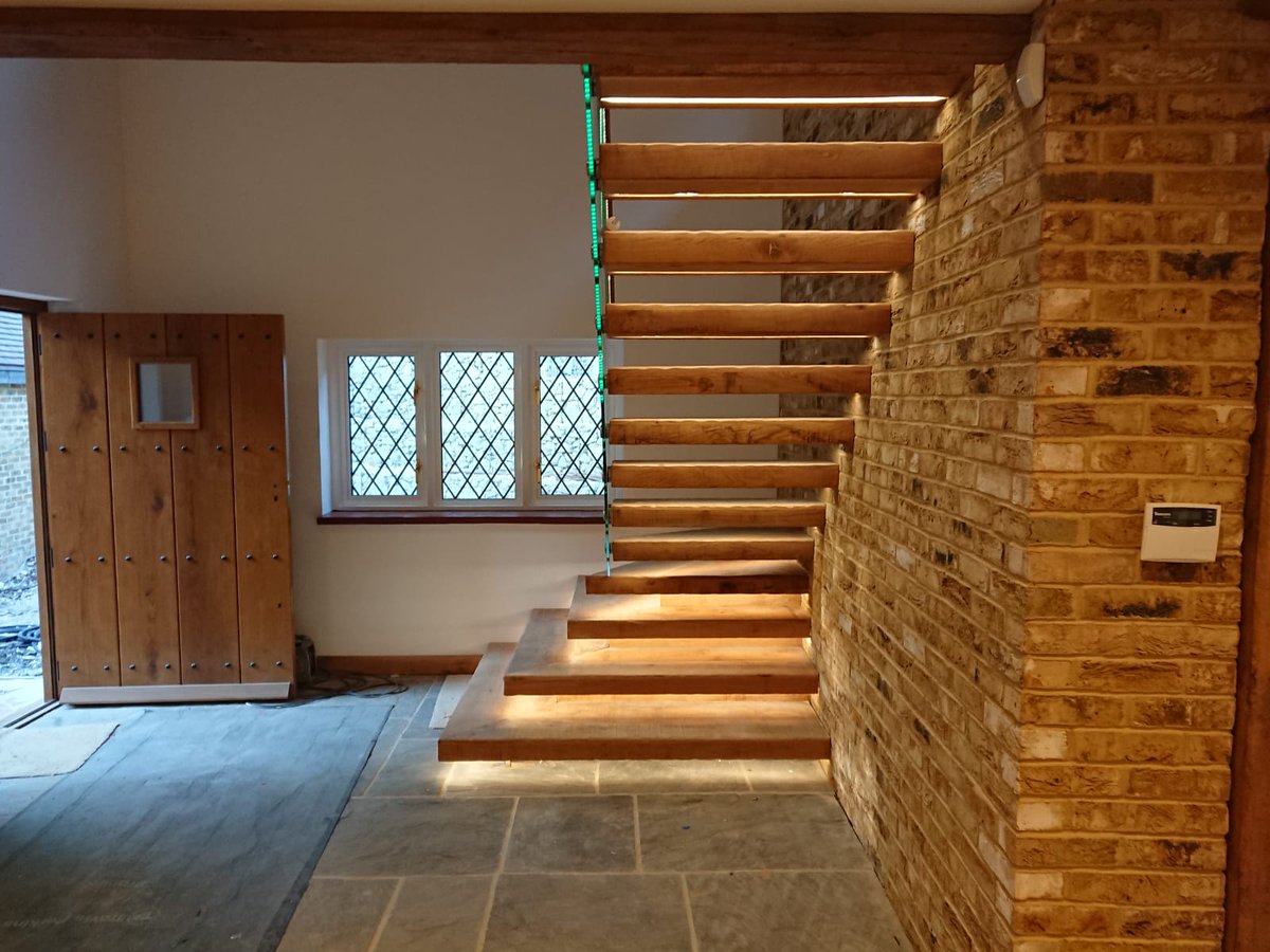 ModaStairs tweet picture