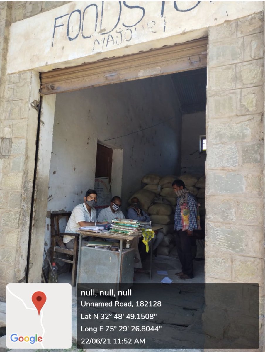 AD_FOOD_UDH's tweet photo. Distribution of PMGKAY and NFSA Ration in District Udhampur https://t.co/vNNtZQN6cG