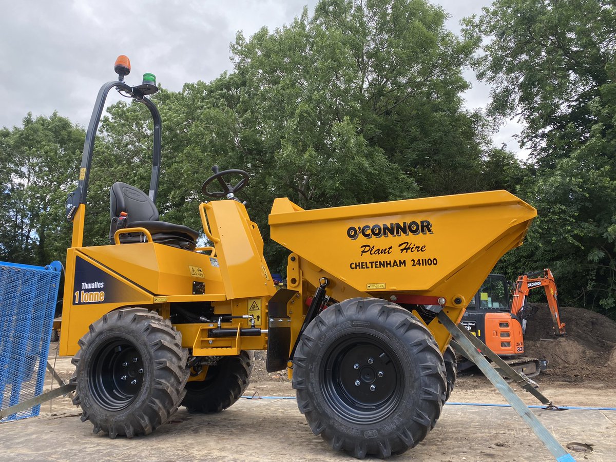 OConnorPlant's tweet photo. New 1ton dumper added to the fleet this morning 
Thank you CBL, top service as usual 👍🏻 @simonsaan @CBL_Bristol @cbl_plant @ThwaitesDumpers @JohnElliott36 https://t.co/AmsR0r2klU
