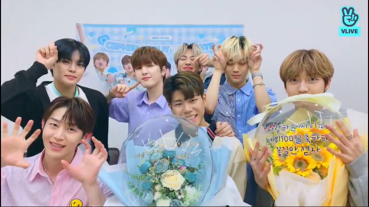 dohwanbestboi's tweet photo. #100DaysWithCiipher
#어느새_많이_커버린_우릴봐
#싸이퍼_백일_잔치
#ClueAlwaysWithCiipher https://t.co/5nw2aTEZuu