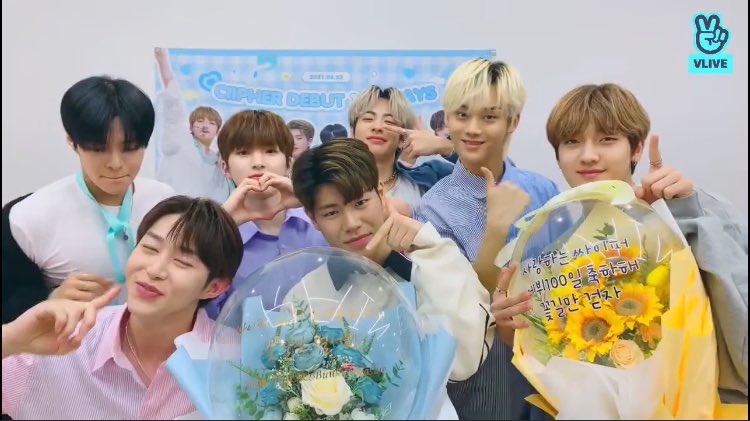 dohwanbestboi's tweet photo. #100DaysWithCiipher
#어느새_많이_커버린_우릴봐
#싸이퍼_백일_잔치
#ClueAlwaysWithCiipher https://t.co/lhTXIVuwYk