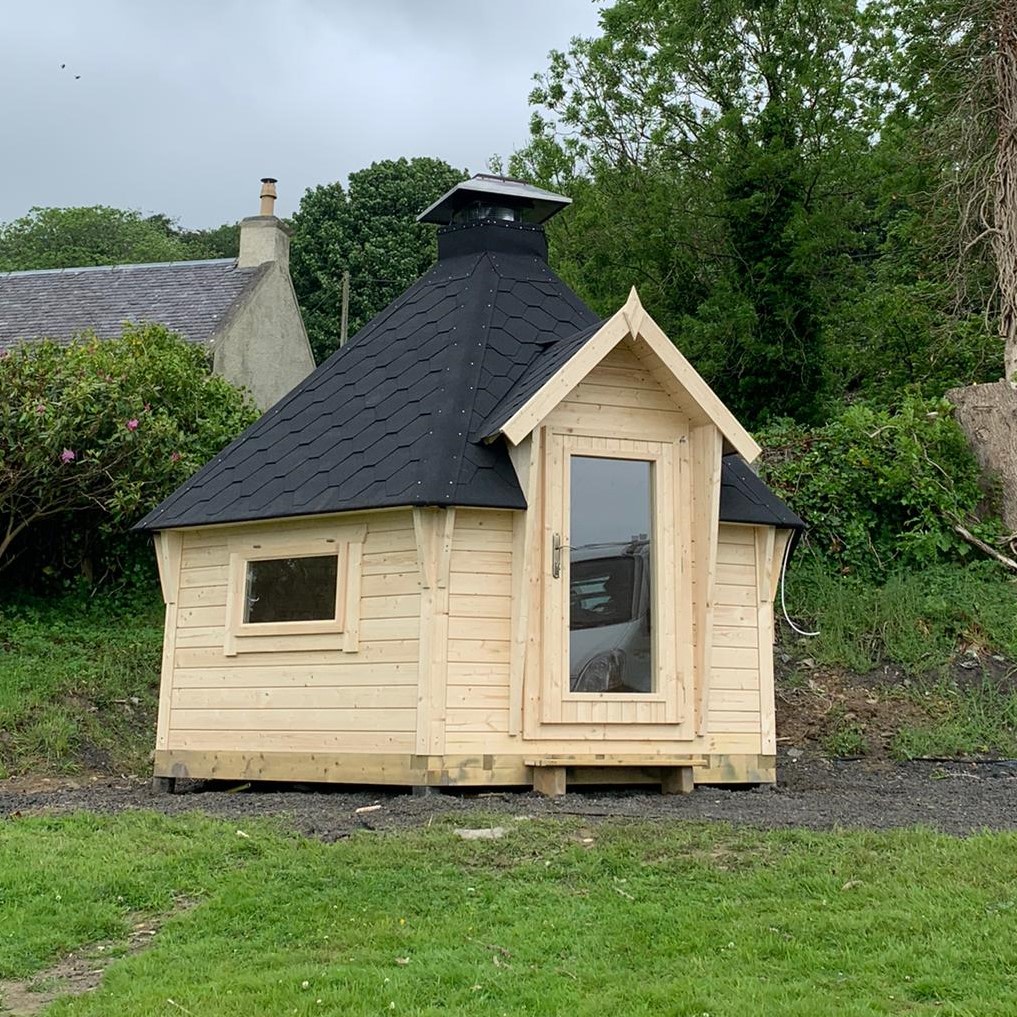 Logspan's tweet photo. 👉 JUST INSTALLED 👈

Finman BBQ Hut 11m2 constructed with full glass door.

For more details - https://t.co/K0cbmQ724O

#happycustomer #finman #bbqhut #logspan https://t.co/uQGmdcM3Ua