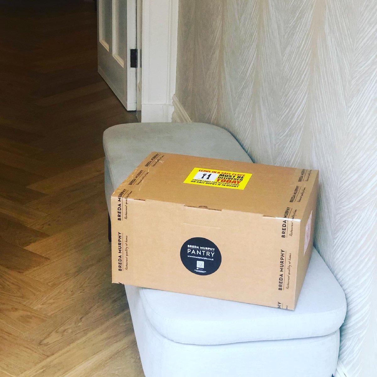 Breda_Murphy's tweet photo. We deliver nationwide frozen food boxes filled with easy to prepare main courses, puddings and cakes. 10% off your first online food box order with code ‘BREDA10FIRST’ at checkout https://t.co/B4JjP29vdX 😋🙌🍽❤️📦🚚 #fooddelivered #bestingredients #naturalfood #foodgiftbox #food https://t.co/Hh3CDpkl9o