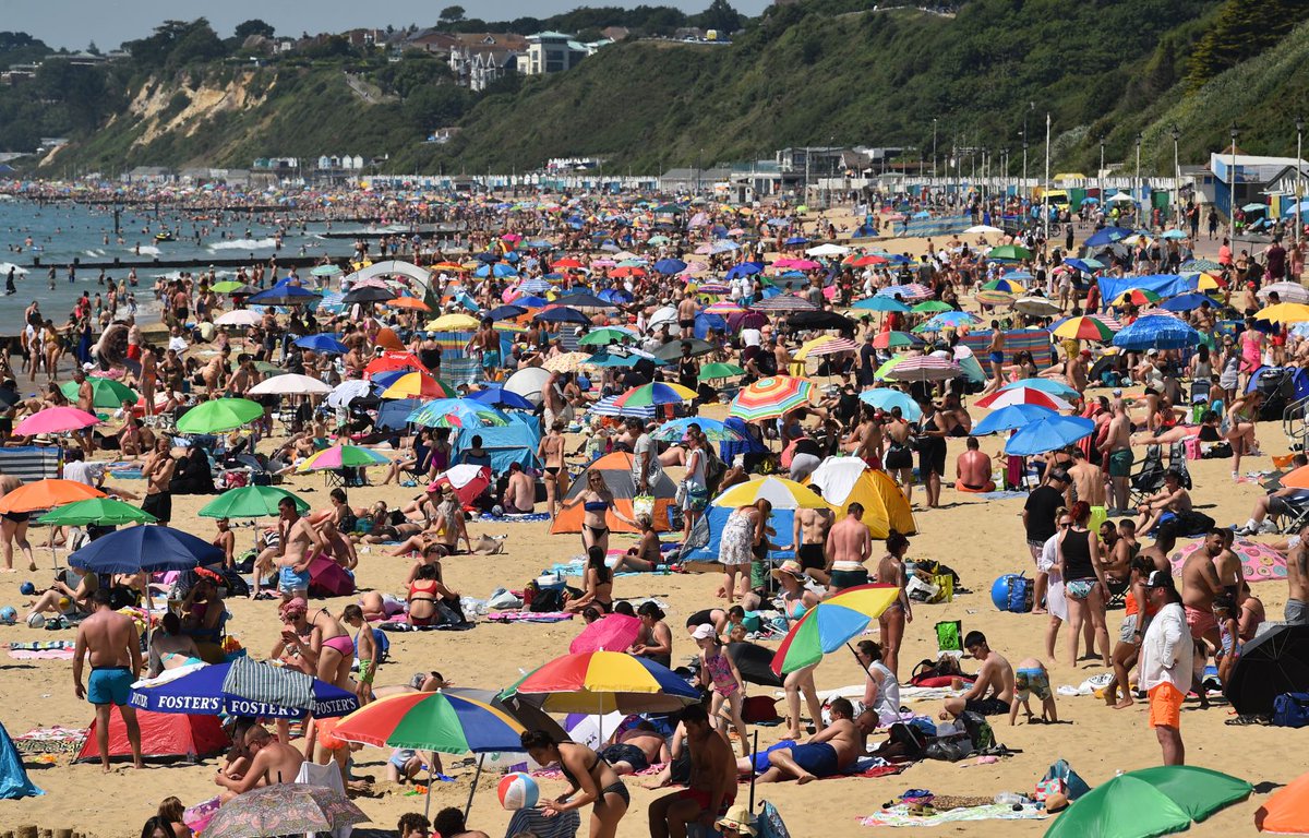 alibabuy's tweet photo. Vacances d'été en France : 10 stations balnéaires à éviter si vous n'aimez pas la foule 👉https://t.co/J705lSiRHN https://t.co/BwvfjHTDEj