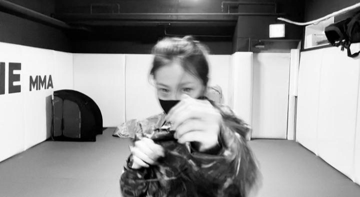 LGominsi's tweet photo. Min Si update https://t.co/EXCjHL9xu7