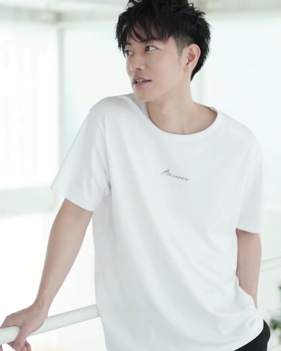 rei51146010's tweet image. ちょいちょい映るキメ✨タケル😍

youtu.be/lAkb_8HVvGc

#佐藤健公式YouTube
#佐藤健