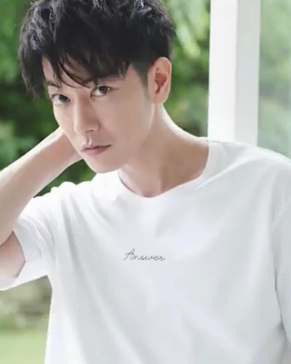 rei51146010's tweet image. ちょいちょい映るキメ✨タケル😍

youtu.be/lAkb_8HVvGc

#佐藤健公式YouTube
#佐藤健