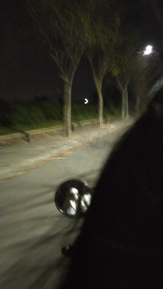 AlifNiada's tweet photo. Dinginnya malam🌛🌟 https://t.co/1G9DWkgw5T