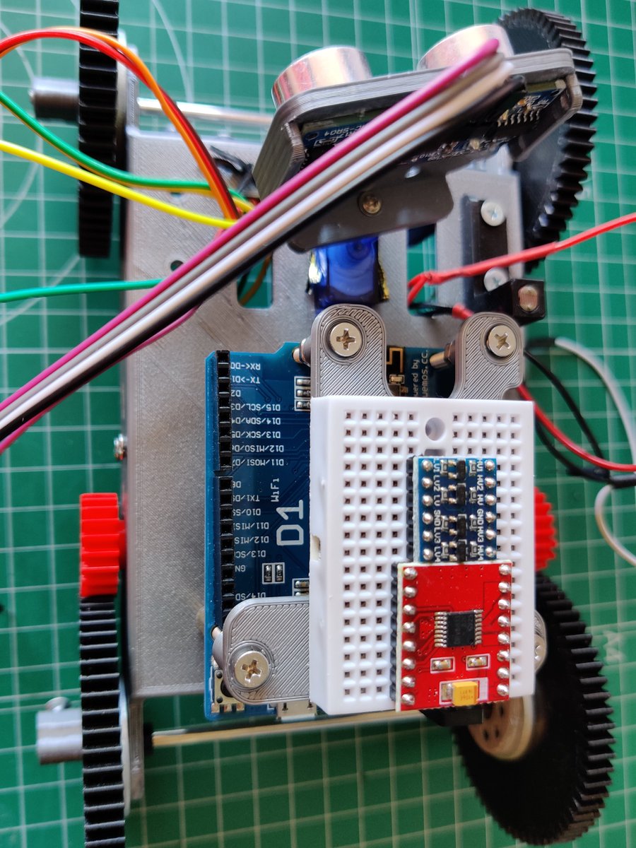 biober's tweet image. Este curso en TIC II no @iesteis tuneamos o todoterreo @mClonRobot cunha ESP8266 para programalo en MicroPython