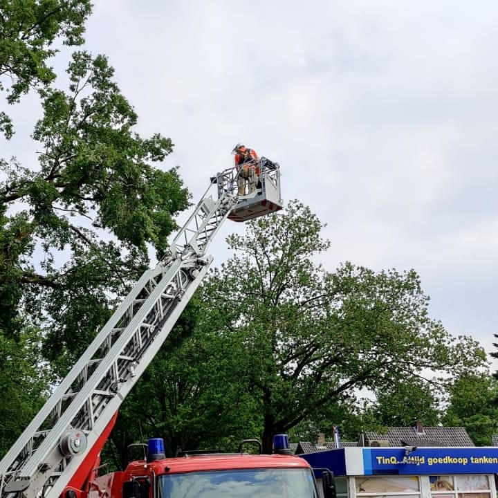 📆 22-06-2021
🚨 Uitruk 74 P2 Stormschade
🚒 RV5252 
📍 Woudenbergseweg, Maarsbergen
#vrijwilligers #brandweer #uitruk #doorn #samensterk