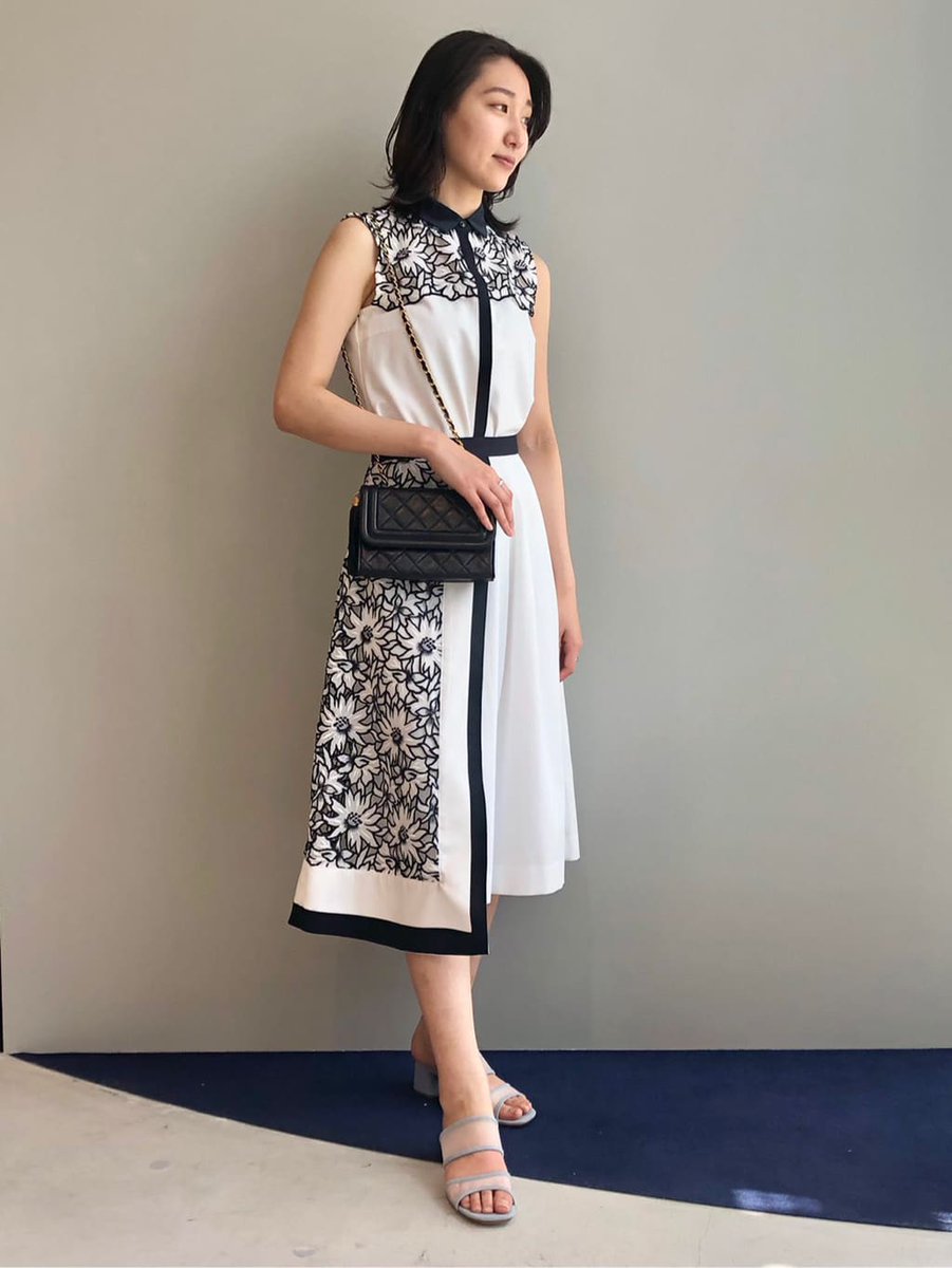 Loveless ケミカル レース ノースリーブ デコルテと背中が透ける 女性らしいラブレス 定番の一着キラキラセットアップでご着用いただくとワンピースのような着こなしも楽しめます シャツ T Co Mlptyjkvxr スカート T Co Ccjq4zwoas