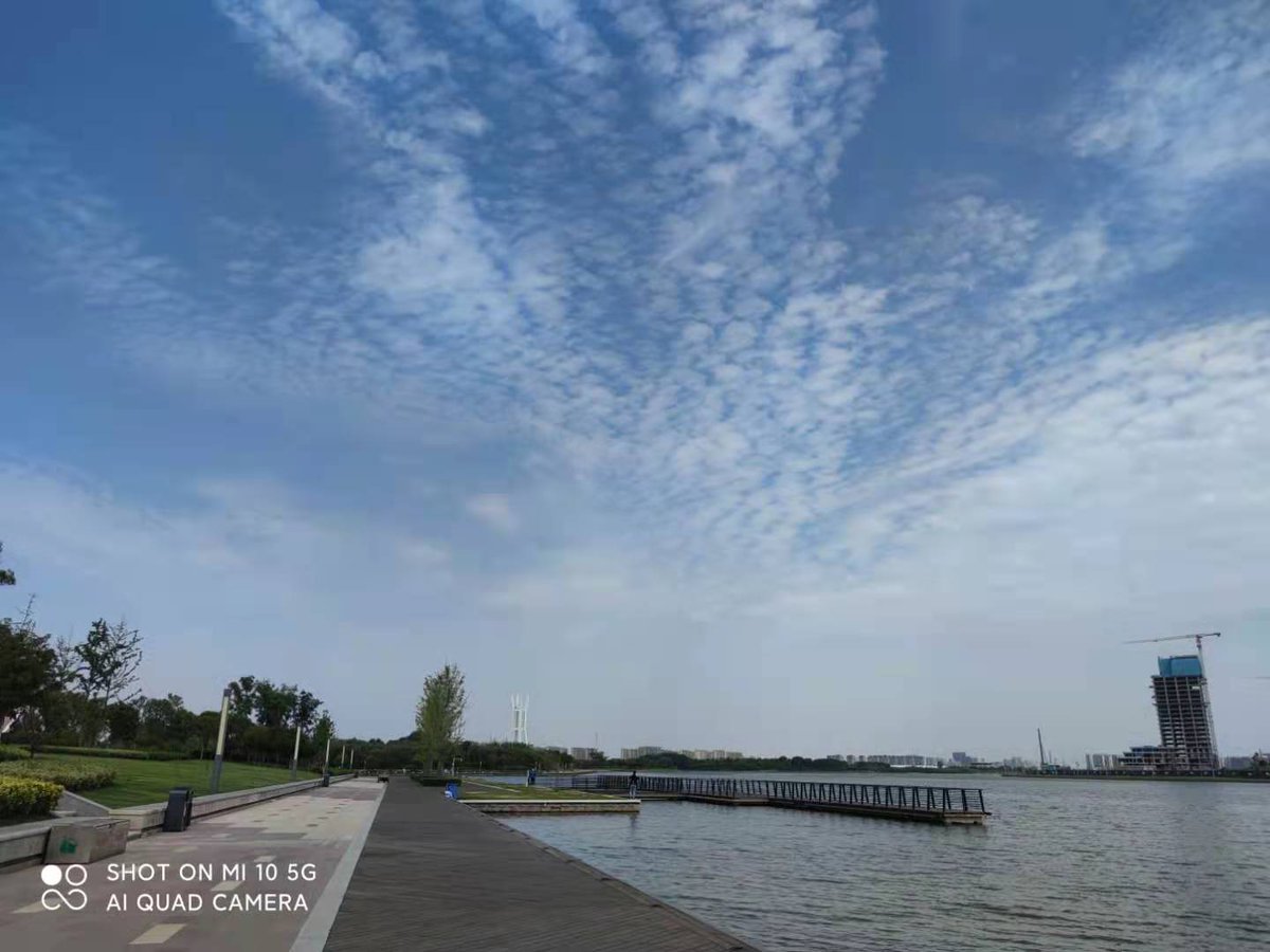 Mark_of_Cane's tweet photo. what a beautiful cloud.. https://t.co/BVNSYZYEzS