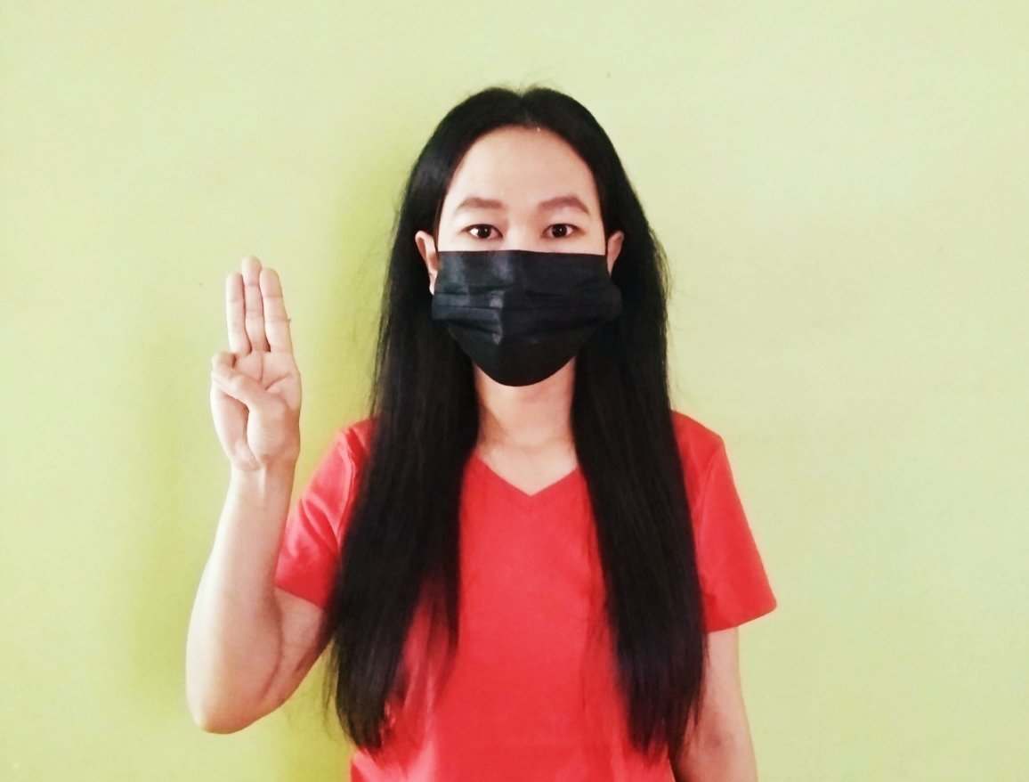katycho22222's tweet photo. I can't express my grief in words for our MARTYRS. So, I take part in  #RemembrancePoppy day.
We don't know them all who sacrificed in revolution,but we owe them all.
#RestInPower each and everyone of those who fell during the revolution.🙏
#WhatsHappeningInMyanmar 
#June22Coup https://t.co/AFcQu69MmU