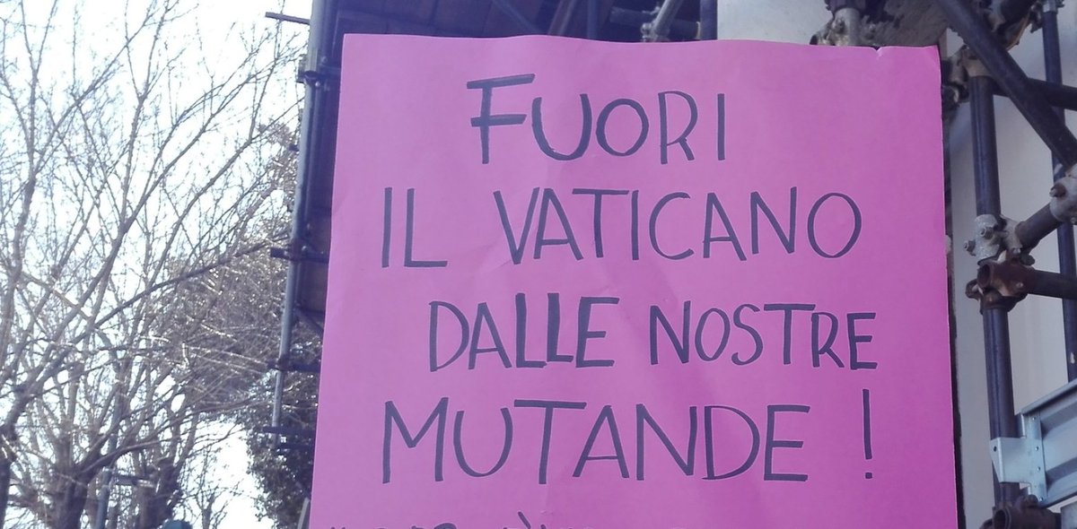 E non solo. #DDLZan <a href="/nonunadimeno/">NonUnaDiMeno</a>