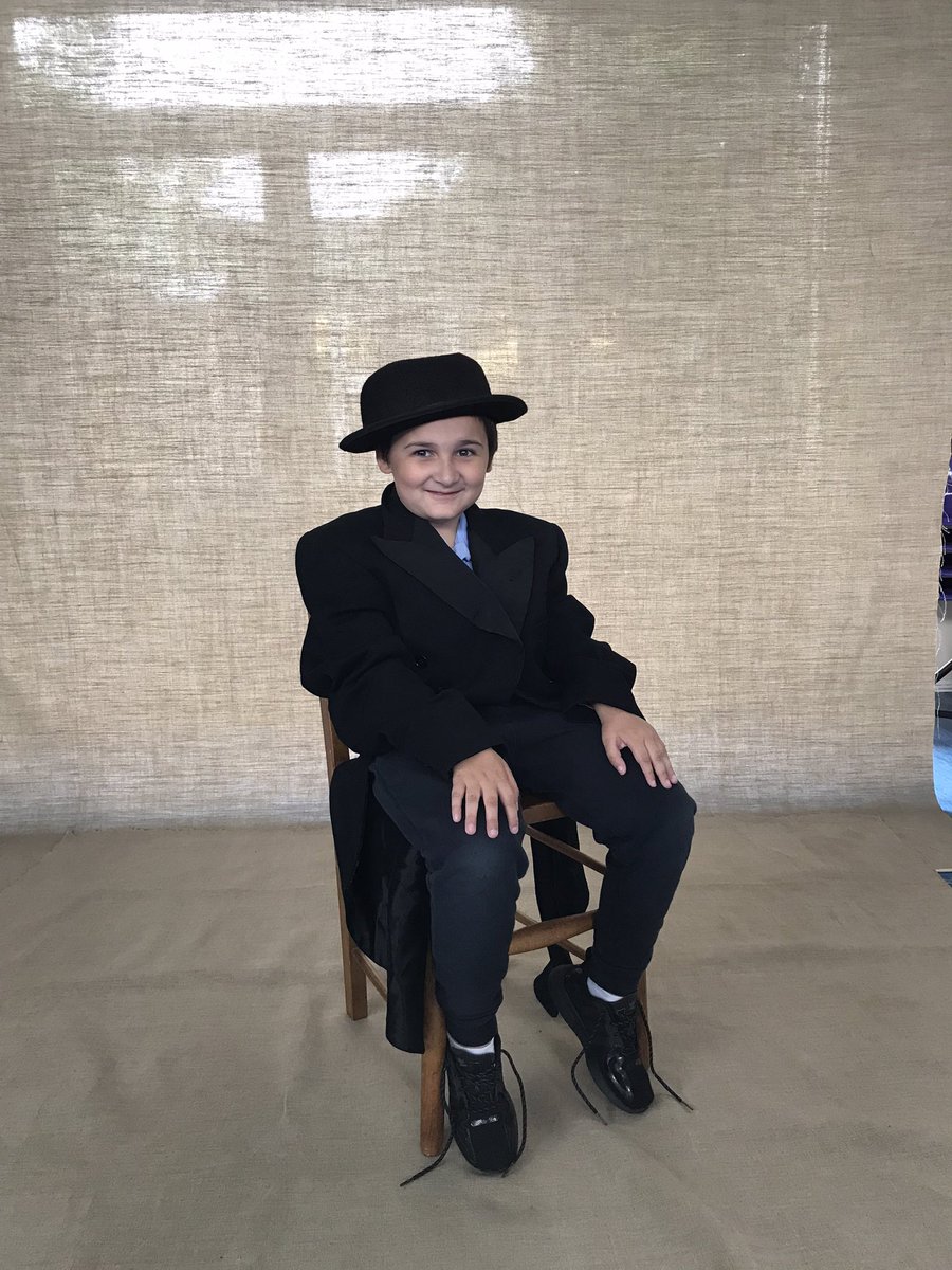 MrsCooperEdu's tweet photo. What an inspirational afternoon! Year 2 created Victorian style portraits, thanks to the expertise of @benharriesphoto we can’t wait for you to see them at our showcase! (Can you hold a pose for 2 minutes?!) https://t.co/eOIsdxON0X