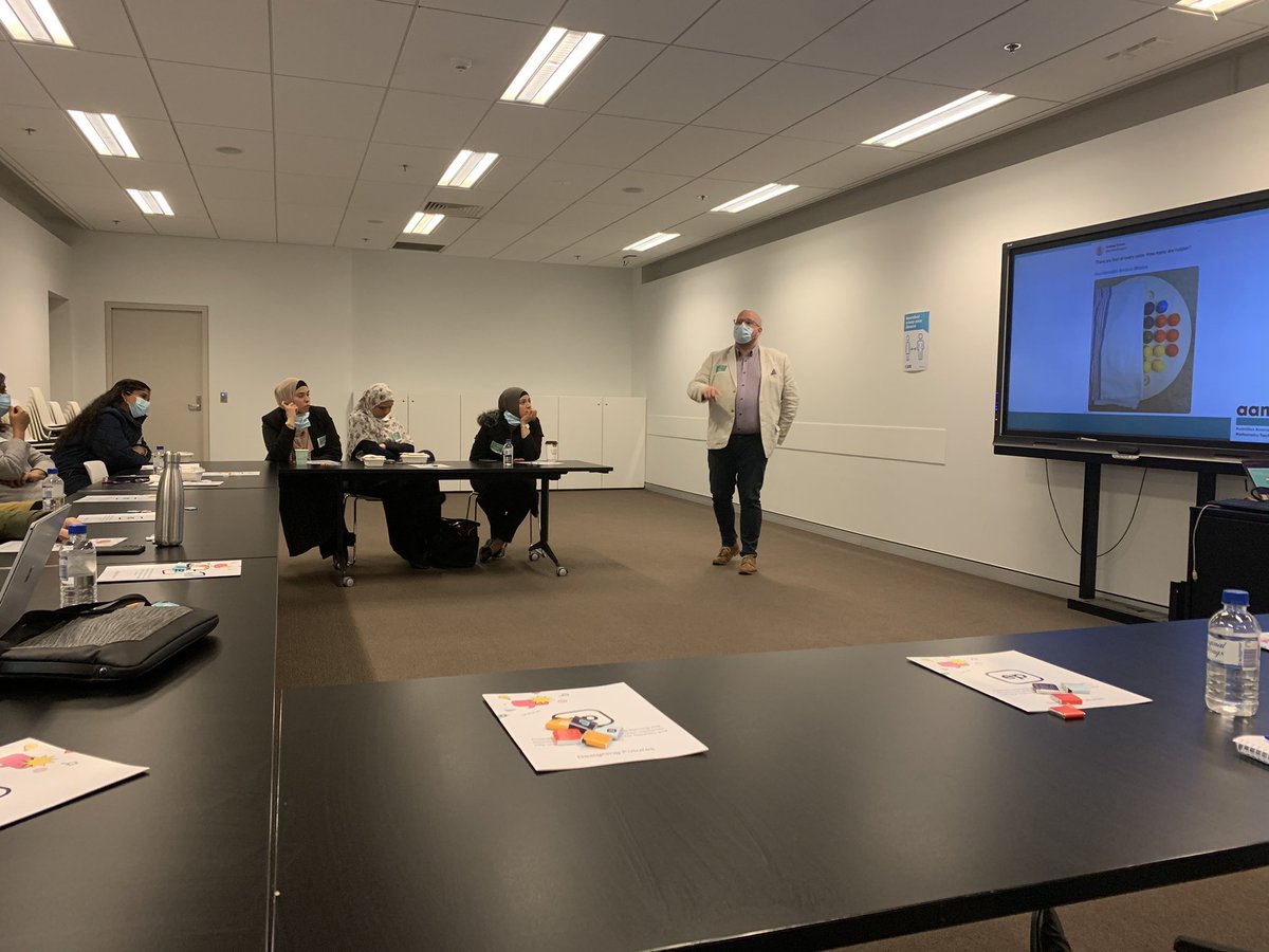 M_Porteous_'s tweet photo. Engagement, cognitive load, creating conversations and curiosity in maths. Great presentation at the EP Insight session :) https://t.co/2V2iyRxTqX