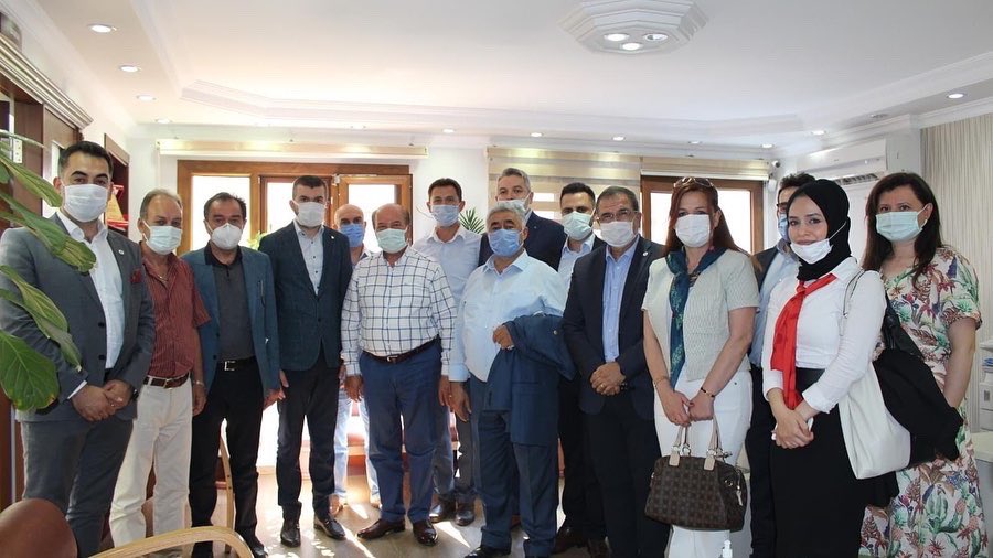 Halkla İlişkiler Başkanı <a href="/alibabaoglan/">Ali Rıza Babaoğlan</a> başkanlığındaki DEVA Partisi Heyeti #Manisa programı kapsamında Ziraat Odası ile Esnaf ve Sanatkarlar Odası ziyaretleri yaparak ülke gündemi üzerine değerlendirmelerde bulundu. Sorunlar ortak #DEVAHalkta