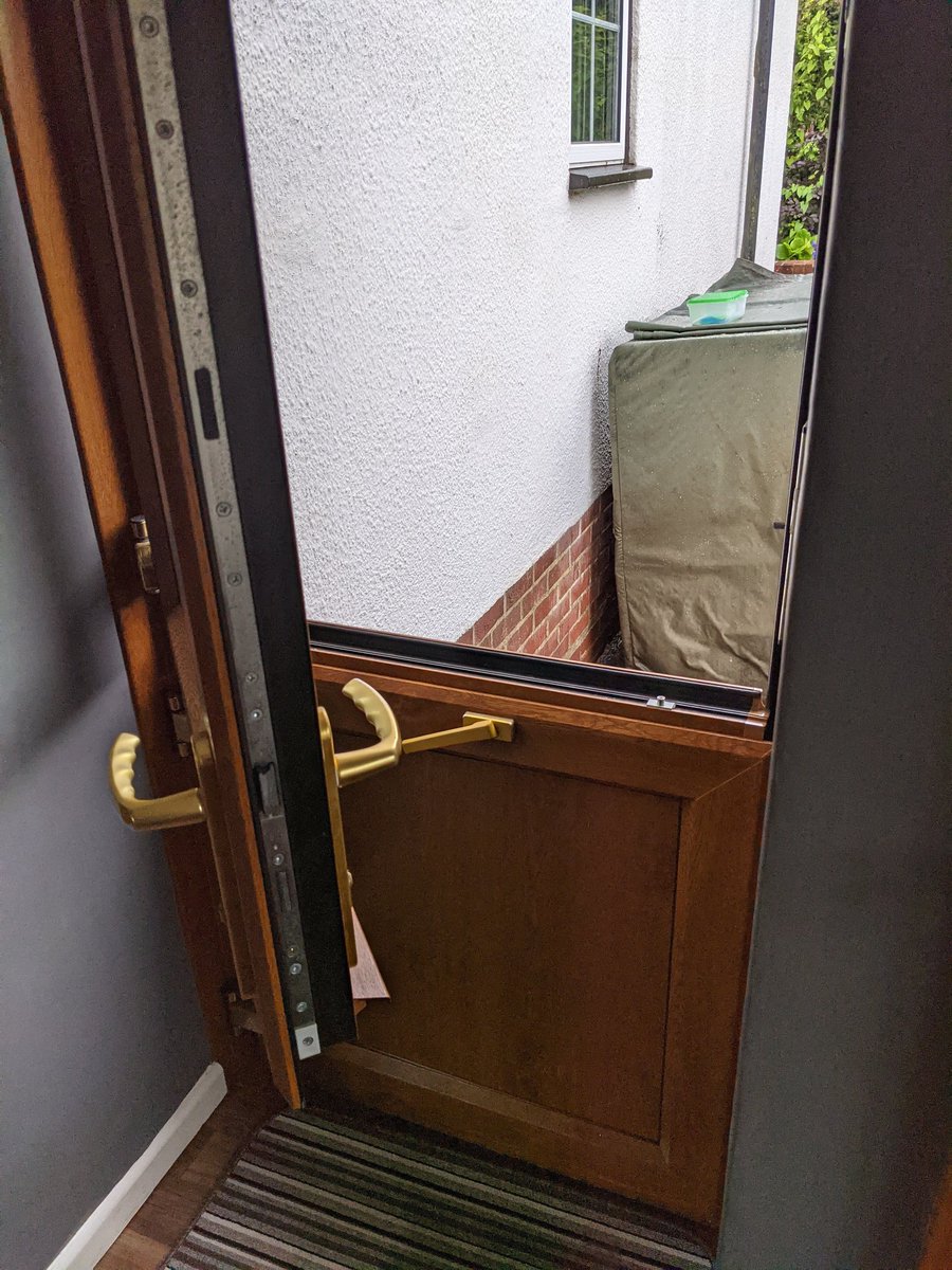 1stchoicelocks1's tweet photo. uPVC stable door repaired. Broken snapper catch & pin https://t.co/DrUvg4LGJH operates as a full door or half.
#Upvc #Locksmiths #Firstchoice
#Exeter #Lockrepairs
π 01392 275389 π± 07846507947
π https://t.co/PCzeLHc4Se https://t.co/g3dOtkYN6J