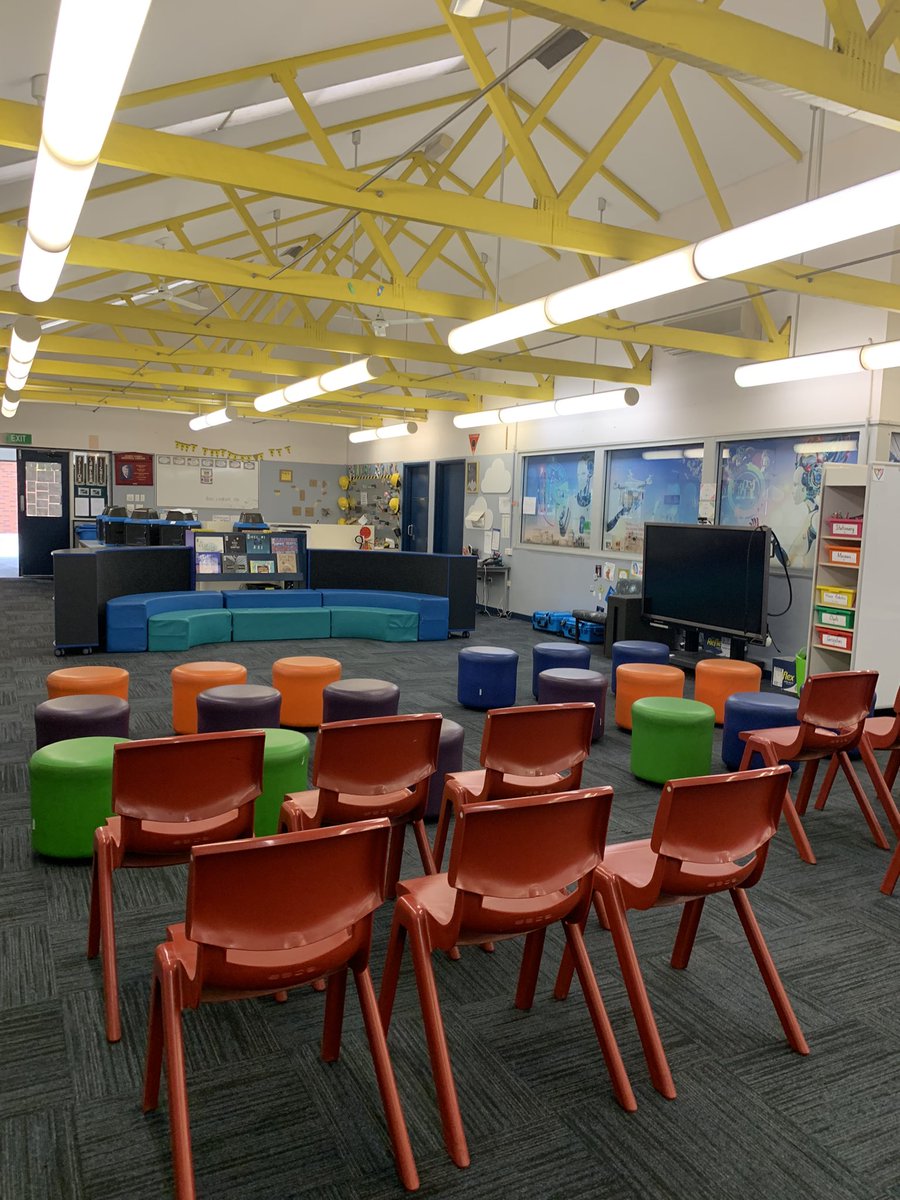 So incredibly proud of our students! Congratulations to our 4 superstars who represented <a href="/IngleburnPs/">Ingleburn PS</a> at the Multicultural Public Speaking Competition. <a href="/melindateaches1/">Melinda Phan</a>