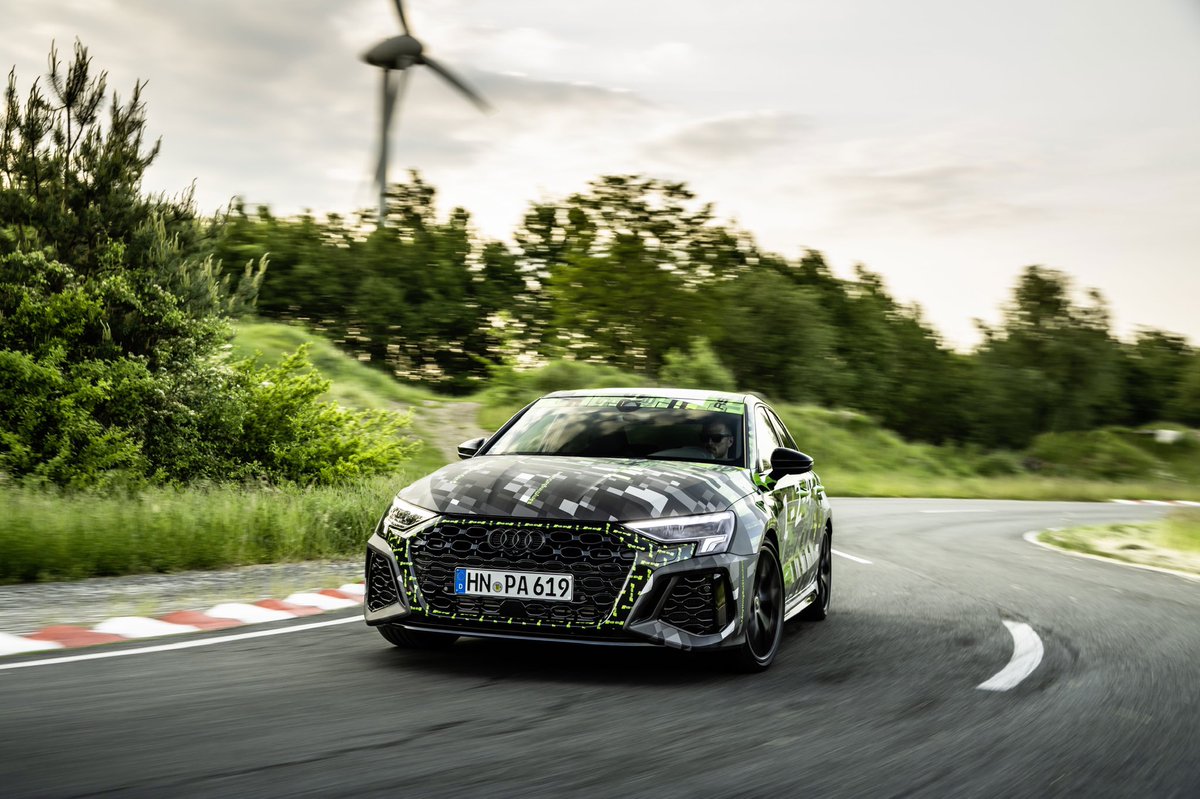 JezzaMaqasa's tweet photo. The Torque Splitter being my favorite feature over anything the new @AudiOfficial RS3. Added bonus is the sprint from 0-100kph in 3.8sec, with an optional top speed at 290kph, making it an accelerating missile in the segment. #AnythingButStandard https://t.co/bJTGeKkbX8