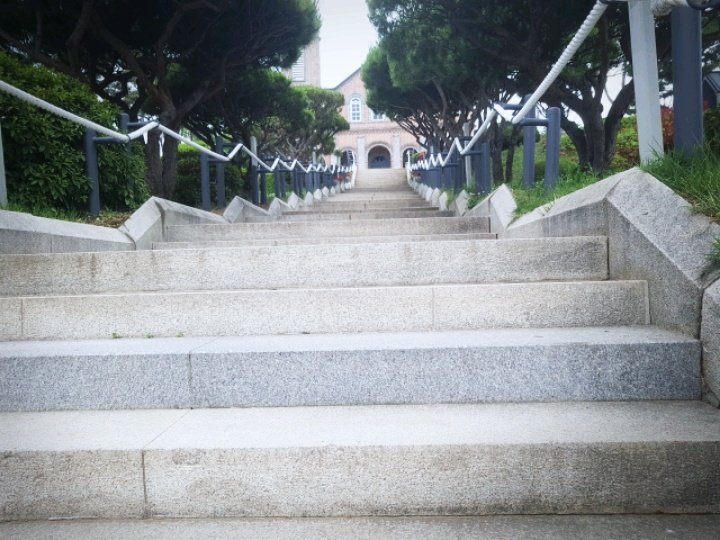 ⭐녜선 드라마 촬영장 가본 곳 list⭐
1. 단사랑 성당
녜선 주 촬영지는 아니어서 아쉬웠으나 갔을때 단사랑 배너도 있어서 흐뭇😝