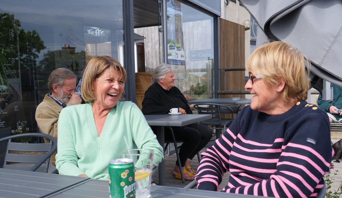 J-5 avant la deuxième mi-temps

L’arbitre c’est vous; et vous allez siffler la fin du match ce dimanche 27 juin. 🗳

Merci encore à nos électrices et électeurs et maintenant on se mobilise avec les proches et les amis pour donner de la clarté au débat 💪🏻
#departementales2021