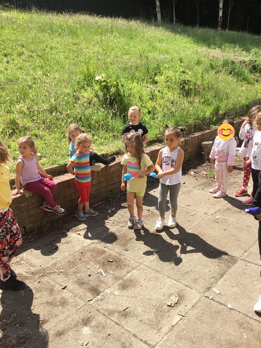 HillwoodPS's tweet photo. Movement Monday afternoon at nursery #beanbagthrow #eggandspoon #obstaclecourse #jumpandcrawl https://t.co/DbPlY9e5o9