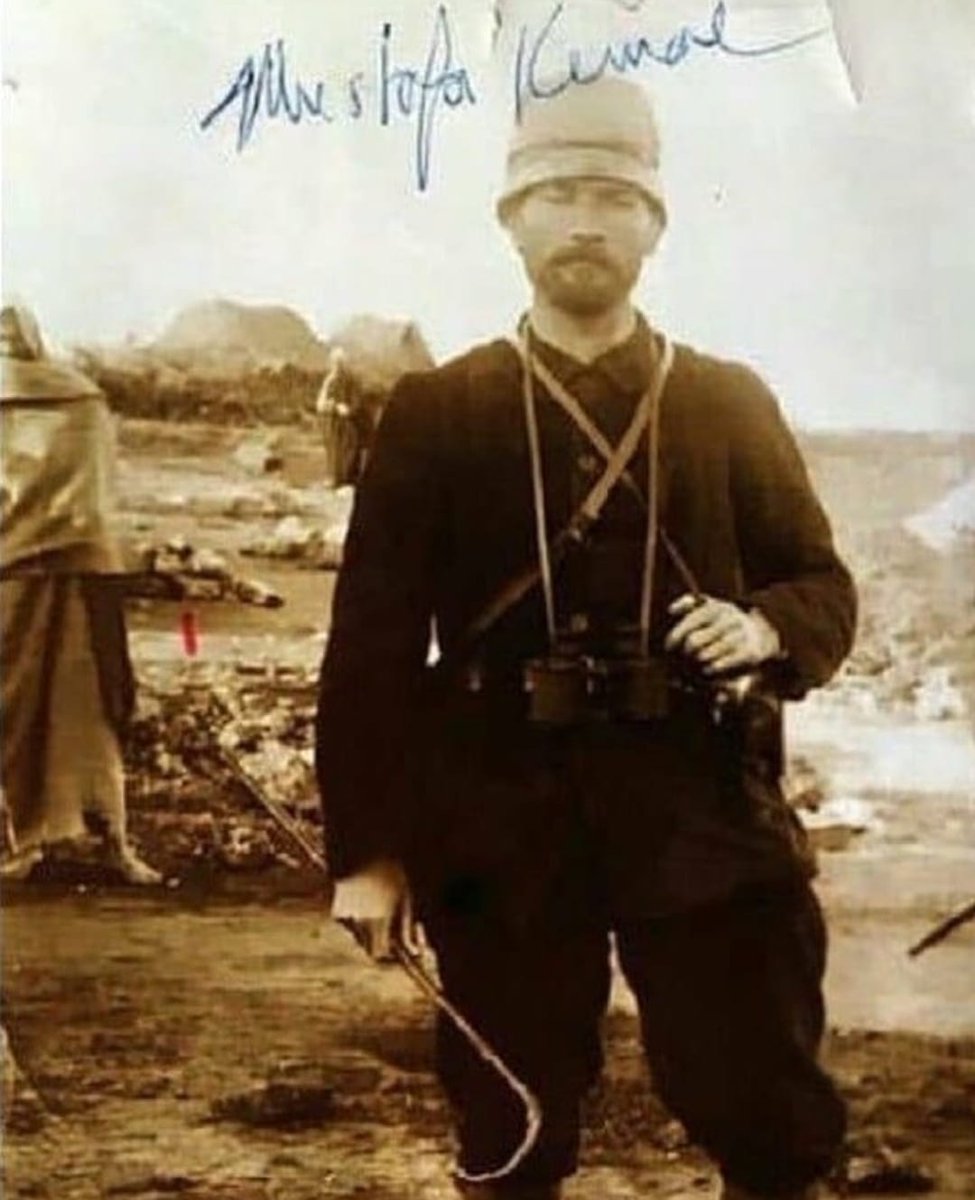 Trablusgarp savaşı sırasında Kurmay Binbaşı Mustafa Kemal Atatürk.