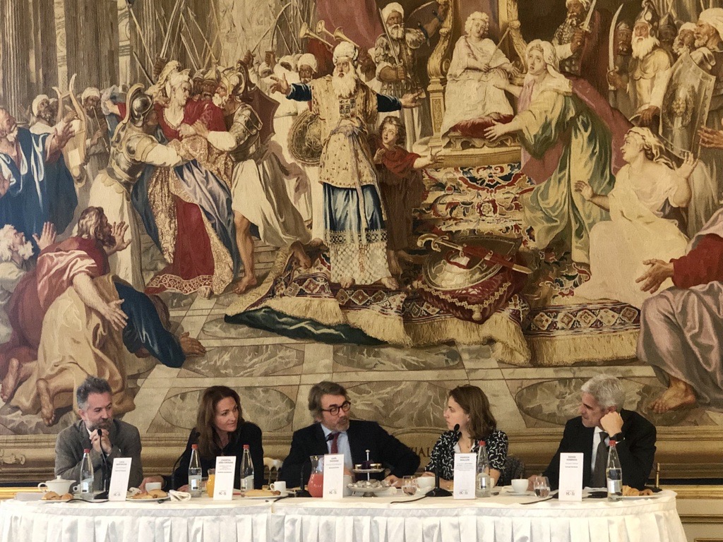 businessimmo's tweet image. #Urbanisme « La densité peut être synonyme de synergie, de diversité, elle peut être une vraie richesse. » Chantal Aïra-Crouan, Kardham Architecture.
Assistez à la conférence @Groupe_Kardham #ininteriors par ici ➡ youtube.com/watch?v=P2wBh3…