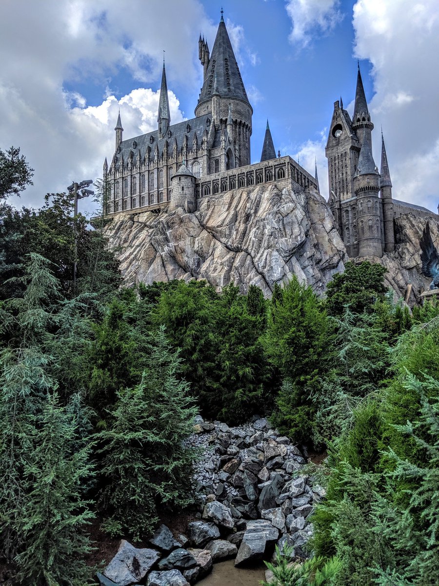 expresvu's tweet photo. Hey what you think about this image?

Follow @expresvu 
@travelrealize 

Visit website https://t.co/c6bKeFw1UB

#travel #teamfollowback #Trending #travelphotography #expresvu #usa #castle https://t.co/Om0tr4K8zi