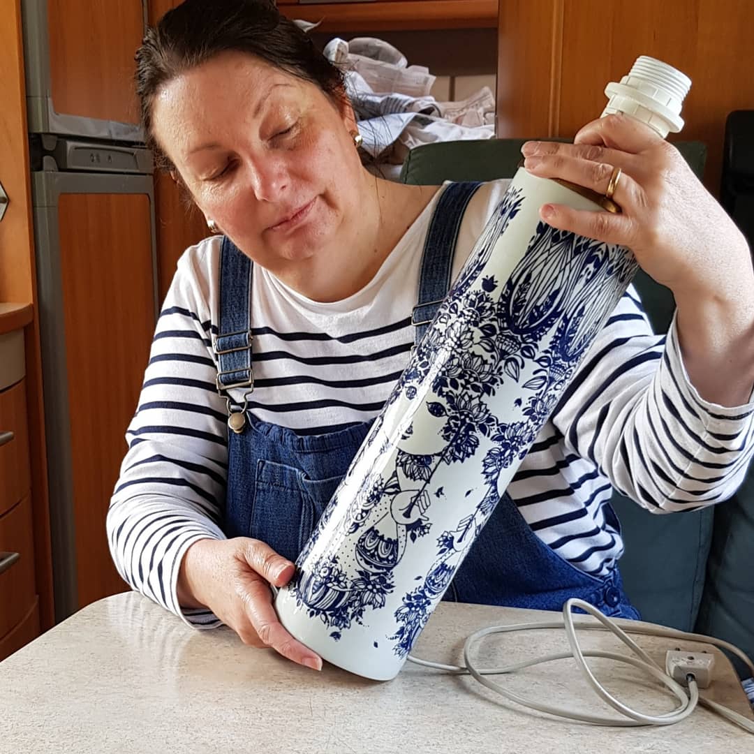 Lynways1's tweet photo. We are so busy getting ready for Bingley Hall Staffordshire showground with @continuityfairs  on 26 to 27th June.  Boxes and boxes of loveliness. 
#antiquefair #antique #MidCenturyModern #covidsafe #scandinaviandesign https://t.co/opVO6f3d0L