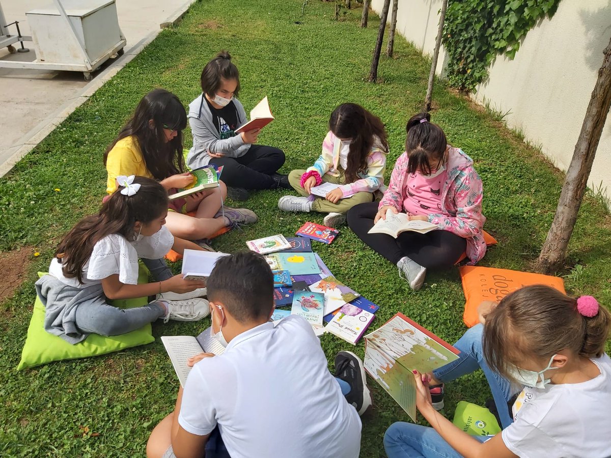 batikentdoga's tweet photo. İTÜ ETA Vakfı Batıkent Doğa Koleji 3. Sınıf öğrencilerimiz güne kitap okuyarak başladı.📚 @DogaOkullari @aligundogdu44 @muratyos @GuldenOnat @IzgiYelda https://t.co/0V1usDYiYA