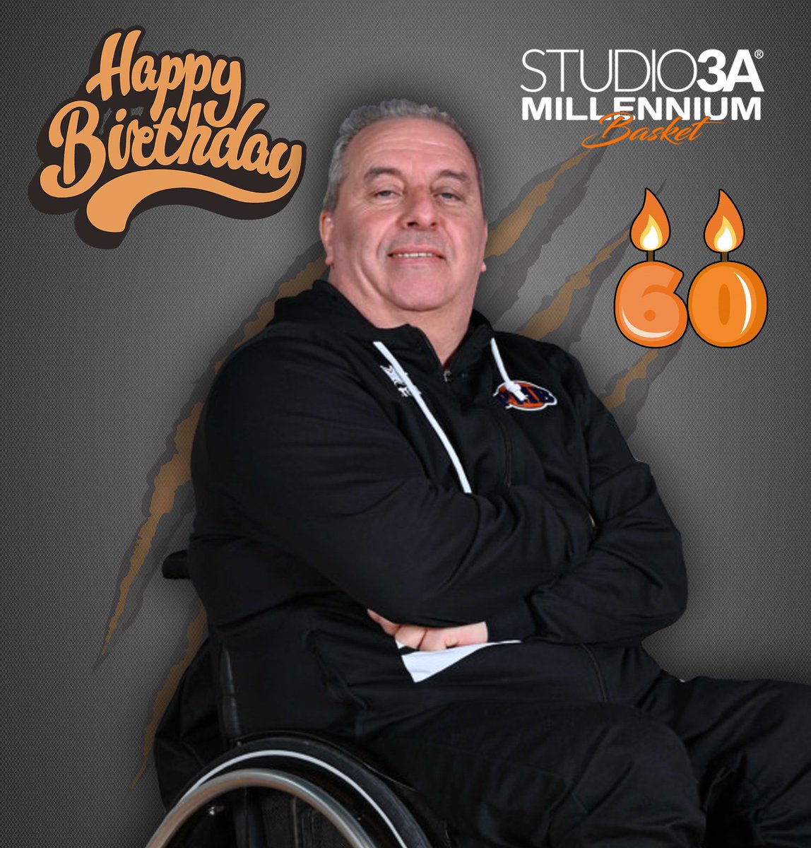 PMB_Millennium's tweet photo. Oggi facciamo tantissimi auguri di buon compleanno al nostro dirigente Davide Romano! 🥳🎉🎂
🦁⚪⚫
#Studio3AMillenniumBasket
#WeBelieveInLion
#Studio3A https://t.co/3aWi7ECrmi
