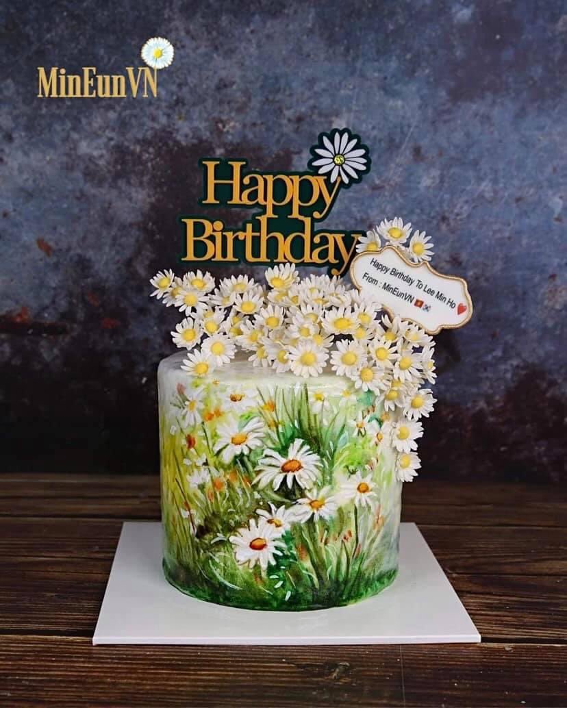 kanji_pham's tweet photo. @mineunvn Happy birthday to our Lee Min Ho ssi 🎂
MinEunVN 🇻🇳
@actorleeminho @ggonekim
#HappyLeeMinHoday 
#MinEunVN #MinEuner #MinEunVietNam #LeeMinHo #KimGoEun #PJMinEunVNcake 
#더킹 #더킹영원의군주 #이민호 #김고은 
 #mineuncouple #mineun https://t.co/evloNzaMVu