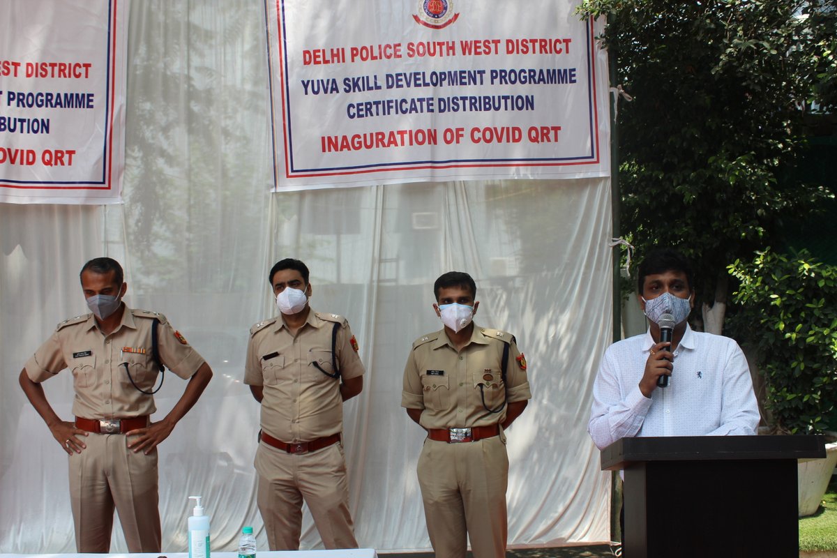 FoundationLadli's tweet photo. Proud to be a part of Launch of #Covid #QRT with 
@dcp_southwest , QRT Vans with team of trained #volunteers &amp; #Oxygen #Concentrators were dedicated to public in #southwest District. Thanks to 
@CPDelhi  for giving this opportunity to serve #Mankind #missionjosh
@NITIAayog https://t.co/09ICMe6hK5