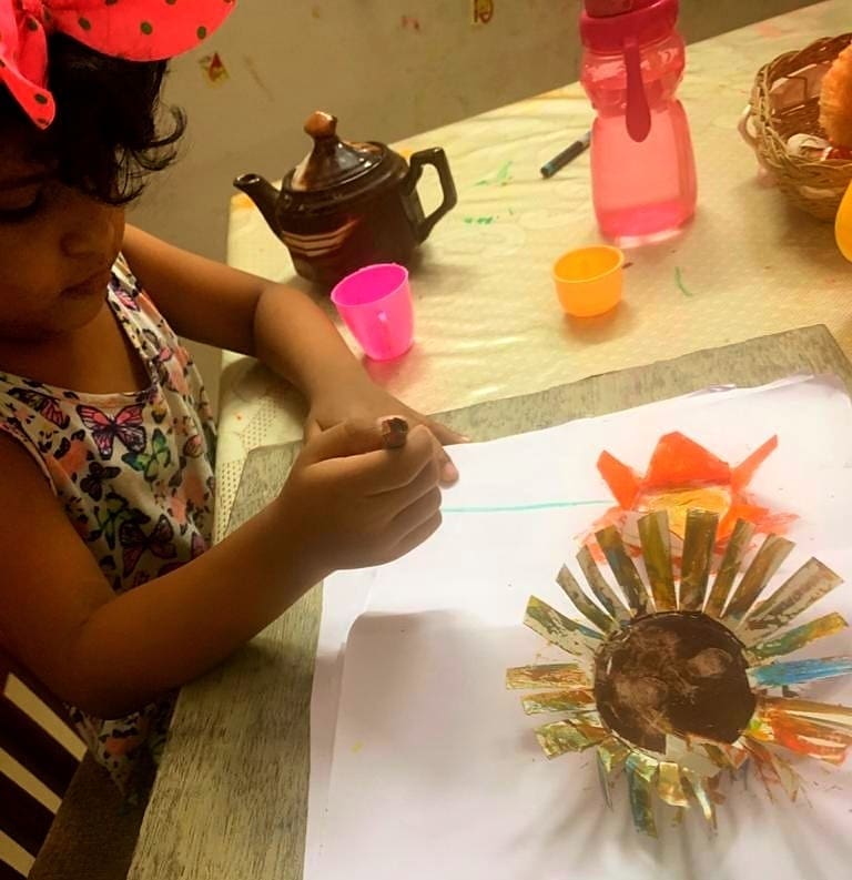 StMarksILC's tweet photo. Engrossed in her Creative Self Expression activity that nurtures Creativity while developing Self Expression, Identity &amp; Confidence. #stmarksilc #creativeexpression #selfexpression #selfidentity #art #painting #craft #selfconfidence #emotionalquotient #holisticdevelopment https://t.co/uIw8nAWEVt