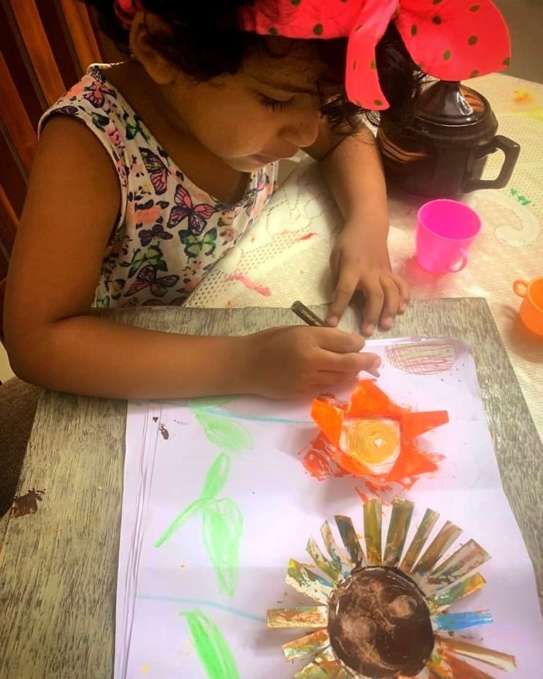 StMarksILC's tweet photo. Engrossed in her Creative Self Expression activity that nurtures Creativity while developing Self Expression, Identity &amp; Confidence. #stmarksilc #creativeexpression #selfexpression #selfidentity #art #painting #craft #selfconfidence #emotionalquotient #holisticdevelopment https://t.co/uIw8nAWEVt