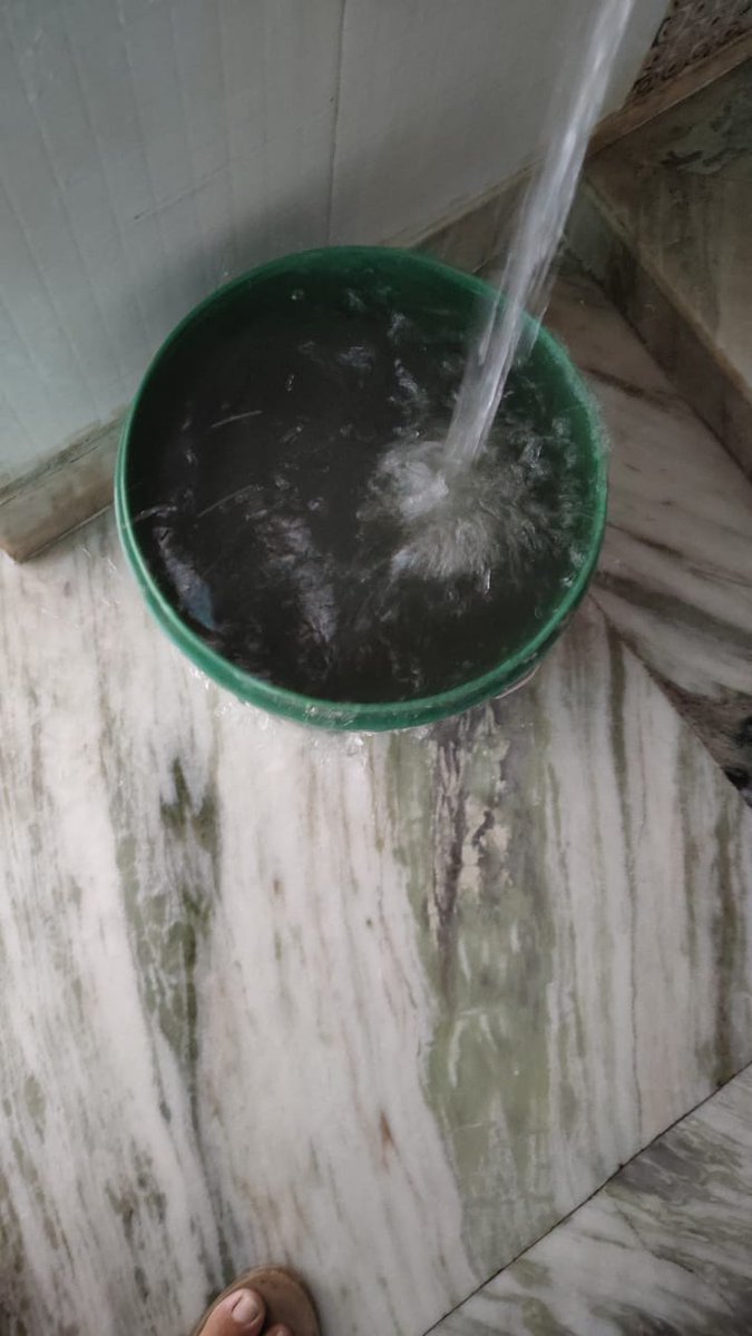 SahilJa12174001's tweet photo. @anilvijminister Sir Model town Bahadurgarh Ward no. 17 mein pichle 3 year se Supply ka pani ya toh ata nai hai ya akdum ganda kala sewar ka pani ata hai JE DALBIR DESWAL ji ko complaint krte hai toh unki taraf se na koi action ata hai na wo mauke pe waha mojud hote hai. https://t.co/XDeyrXVboH