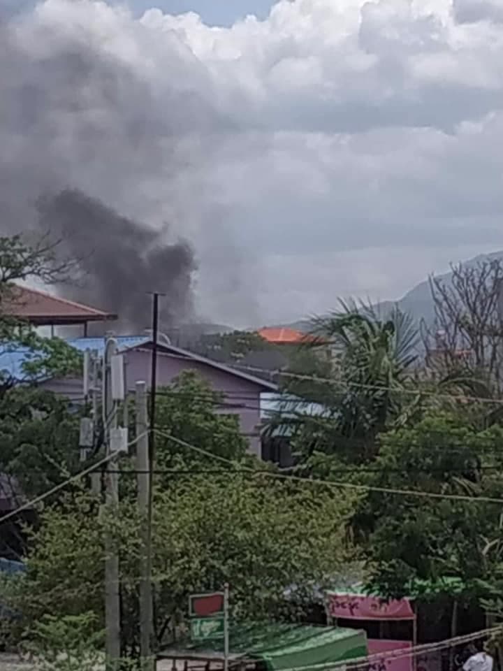 Htet_AungLin_ED's tweet photo. Two bomb blasts took place in various parts of #Mandalay after a clash between Mandalay PDF and Junta terrorists in Chan Mya Thar Si Township.
#UnfetteredAccessForAids 
#June22Coup 
#WhatsHappeningInMyanmar https://t.co/JxKN3s6x0g