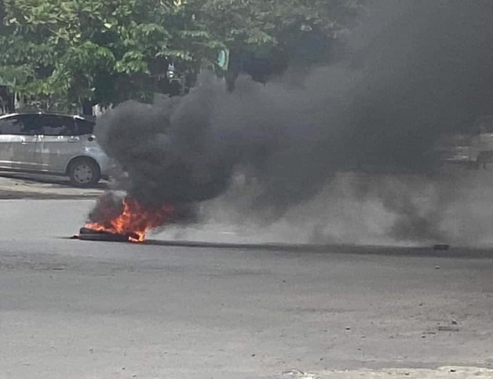 Htet_AungLin_ED's tweet photo. Two bomb blasts took place in various parts of #Mandalay after a clash between Mandalay PDF and Junta terrorists in Chan Mya Thar Si Township.
#UnfetteredAccessForAids 
#June22Coup 
#WhatsHappeningInMyanmar https://t.co/JxKN3s6x0g
