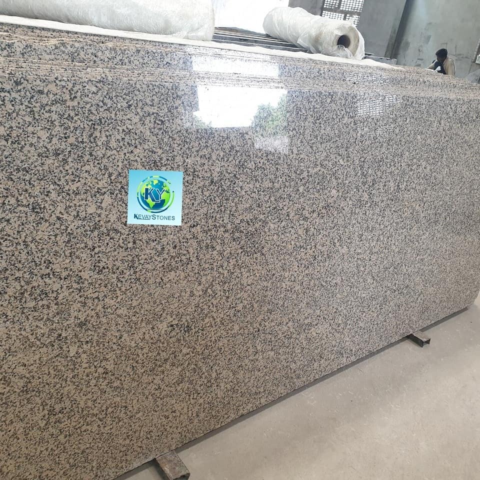 GraniteIndia3's tweet photo. Crystal yellow Premium Quality
 #RajasthanBlackGranite #RBlackGranite #InteriorDesign #ExteriorDesign #crystalyellow
#Armanigoldgranite #blackmarkino #AbsoluteBlack #alaskawhite #visconwhitegranite https://t.co/YhEN7wGxC1