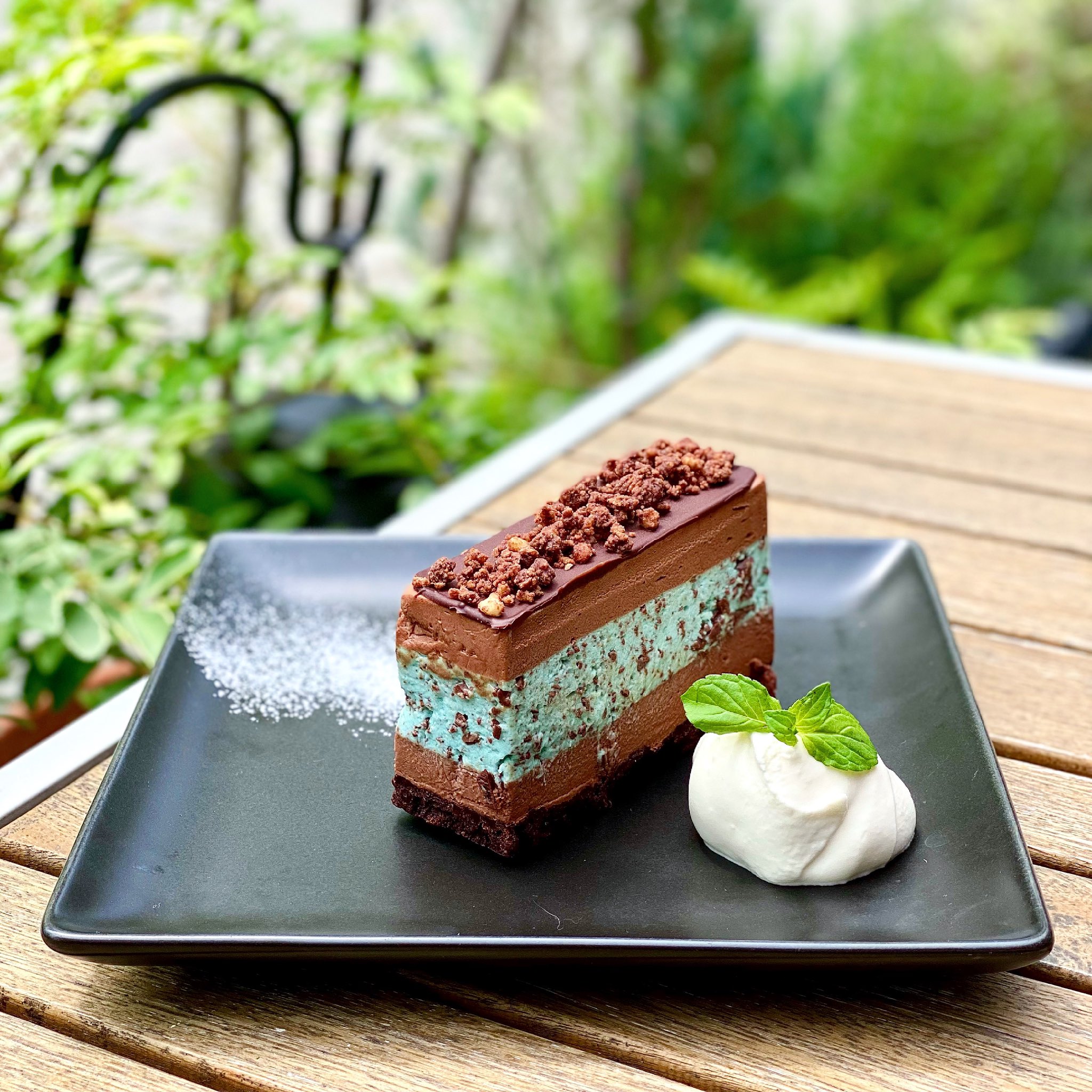 またたび Fudan Cafe チョコミントのムース 栃木県宇都宮市にある開放感のあるカフェ 昨年食べはぐったチョコミントのムースやっとリベンジできました 濃厚なチョコムースと爽やかなチョコミントムースが良いバランスで大きくて食べ応え またたび Fudan Cafe チョコミントのムース 栃木県宇都宮市にある開放感のあるカフェ 昨年食べはぐったチョコミントのムースやっとリベンジできました 濃厚なチョコムースと爽やかなチョコミントムースが良いバランスで大きくて食べ応え