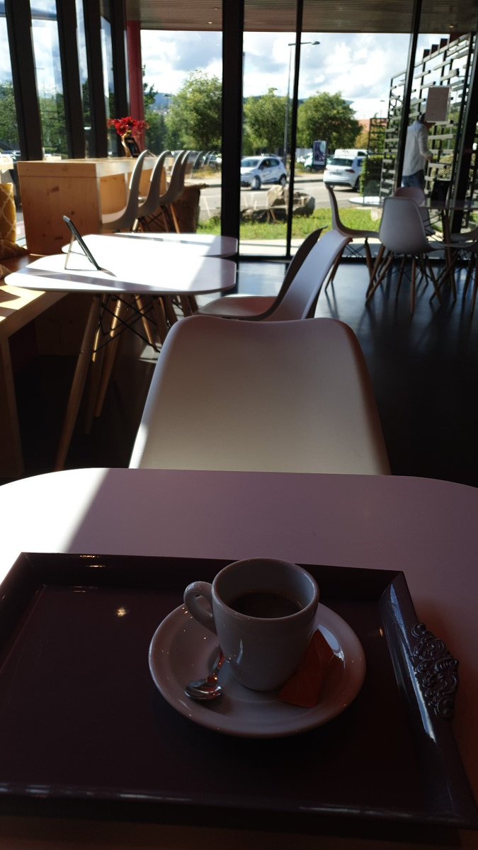 audrey_lra's tweet photo. Ce que j'aime 

c'est profiter de rechercher des bonnes affaires lorsque j'ai un instant

et vous comment trouvez vous vos bonnes affaires ?! 

 #café #coffee #bonnesaffaires #Mindset https://t.co/vItcwpNhKB